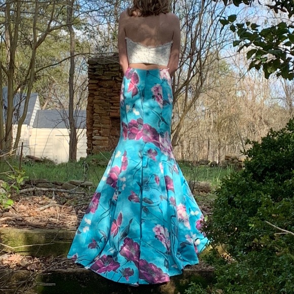 Prom Dress! - Picture 2 of 6